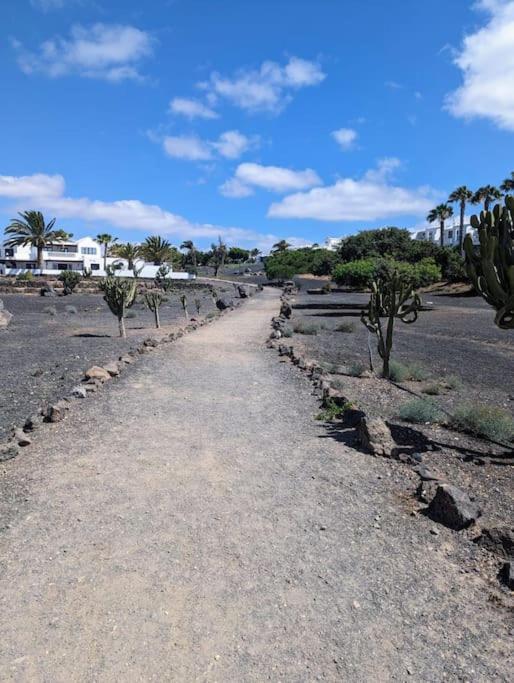Charming Flat In Los Molinos With Terrace & Pools, Near Playa Bastian Costa Teguise Exterior photo